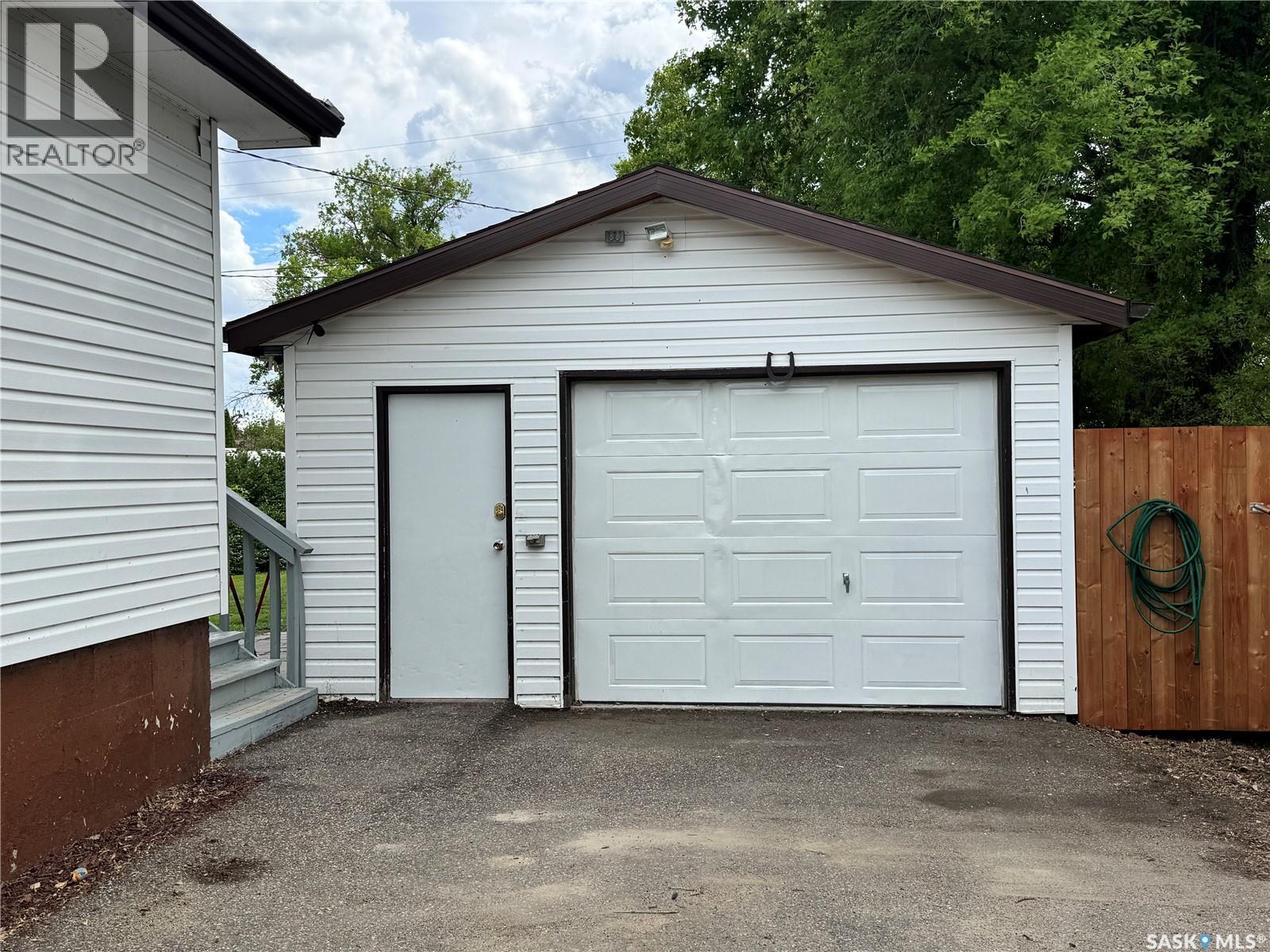 308 7Th Avenue W, Biggar, SK