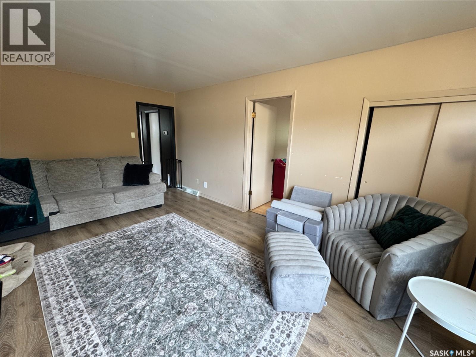 308 7Th Avenue W, Biggar, SK