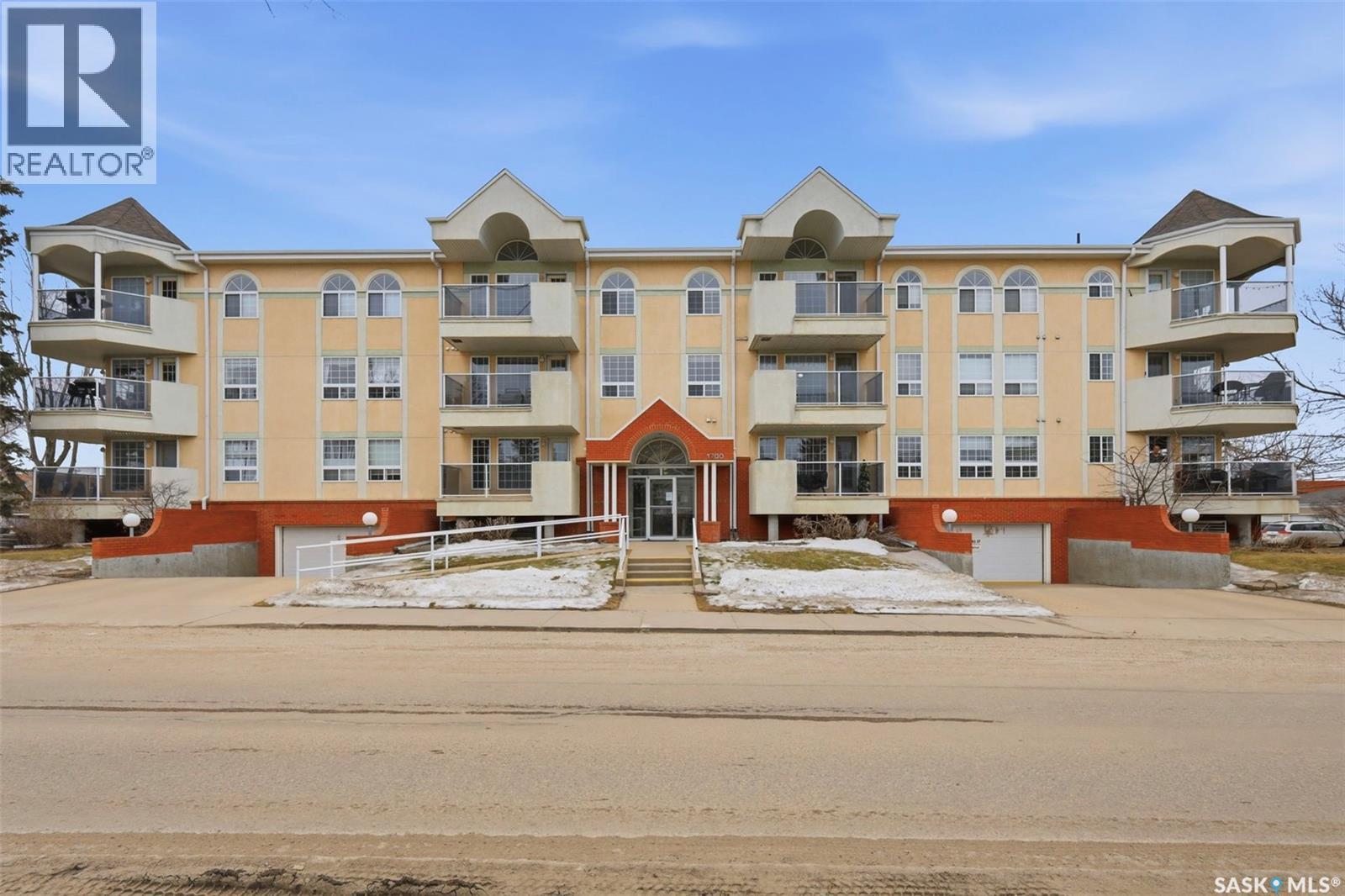 208 1700 Main Street E, Saskatoon, SK