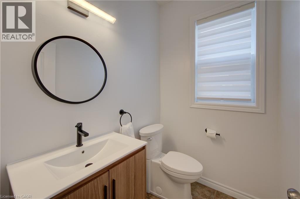 729 Keats Way, Waterloo, ON