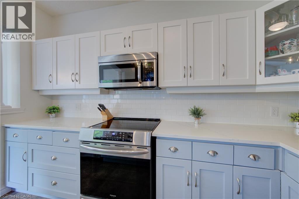 729 Keats Way, Waterloo, ON