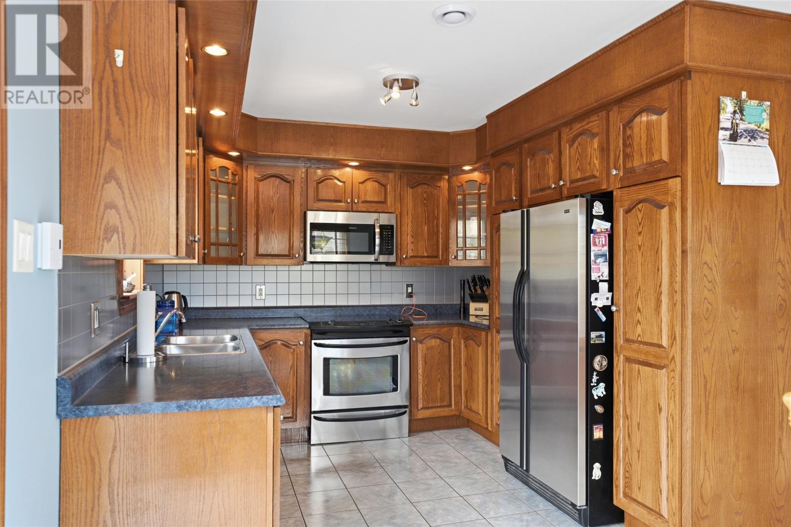 1 Greenwood Street E, Creston South, NL