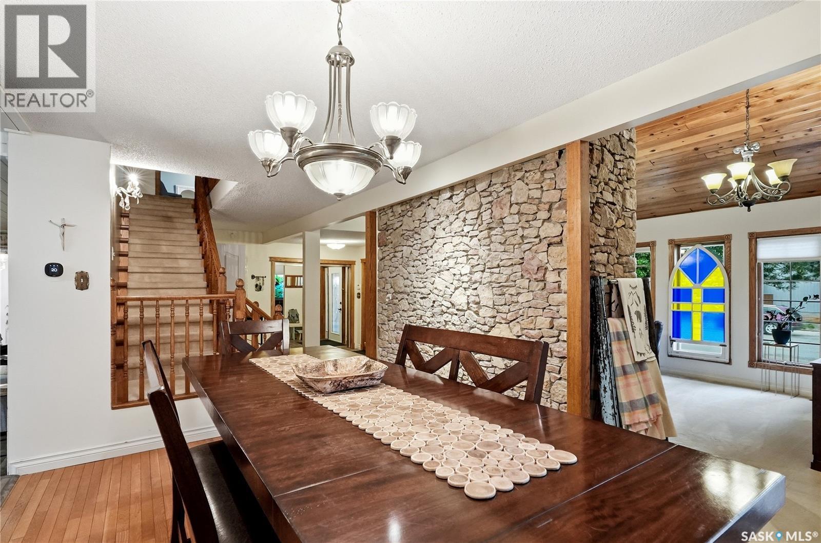 206 Willoughby Crescent, Saskatoon, SK