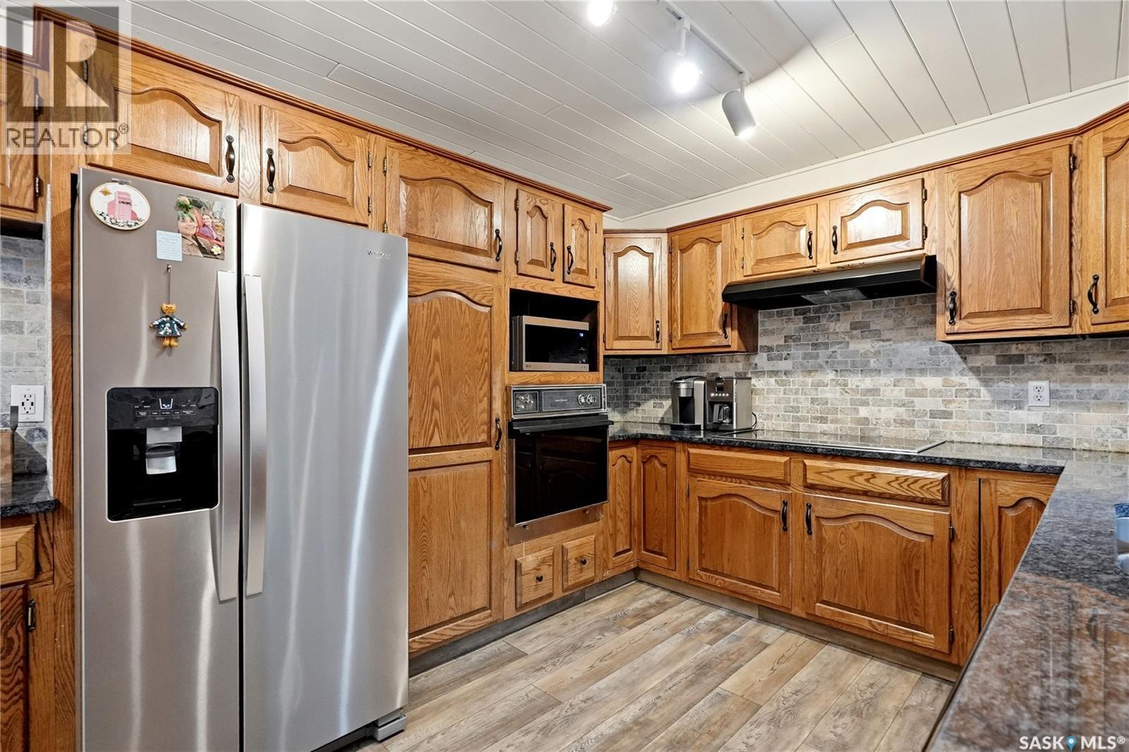 206 Willoughby Crescent, Saskatoon, SK