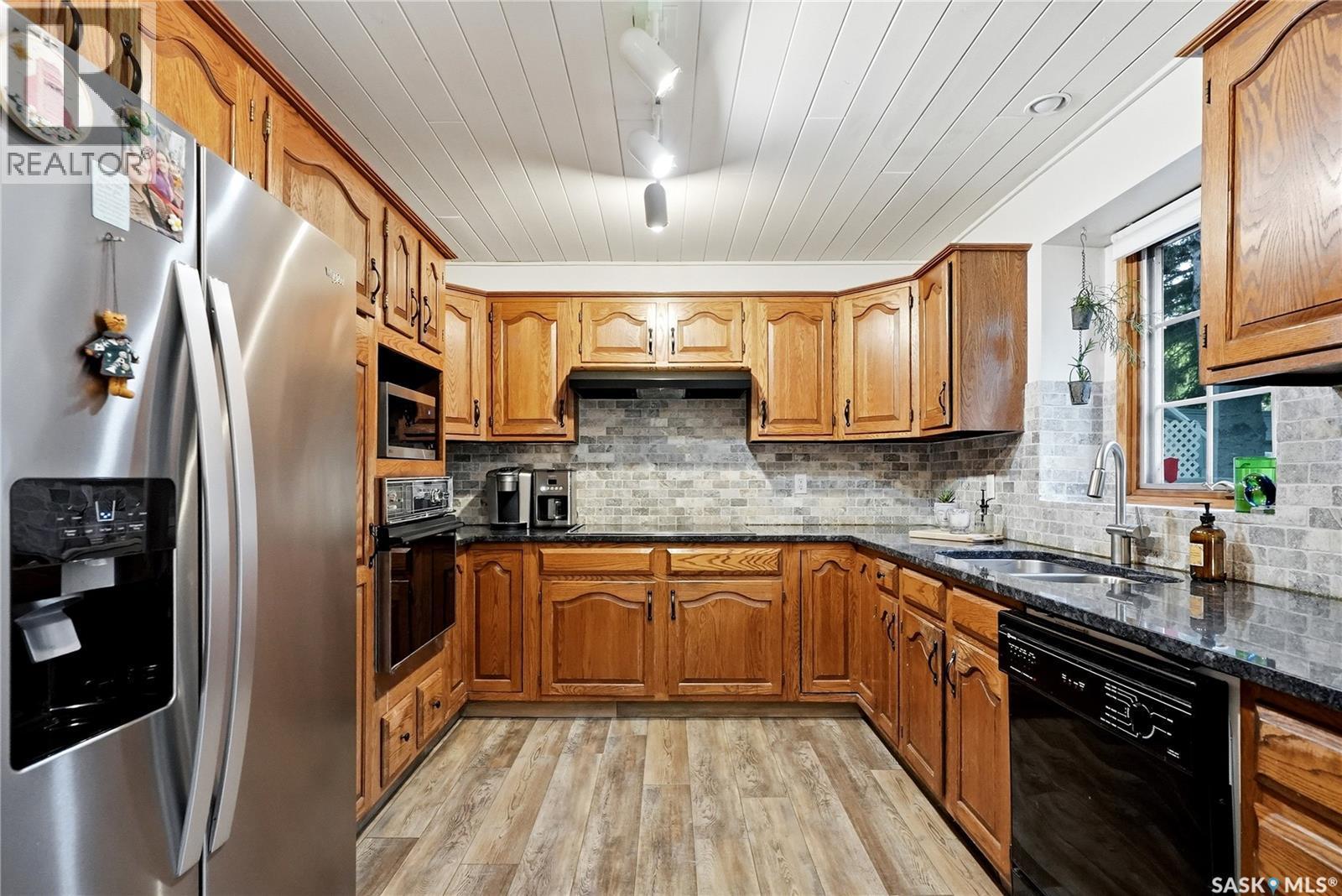 206 Willoughby Crescent, Saskatoon, SK