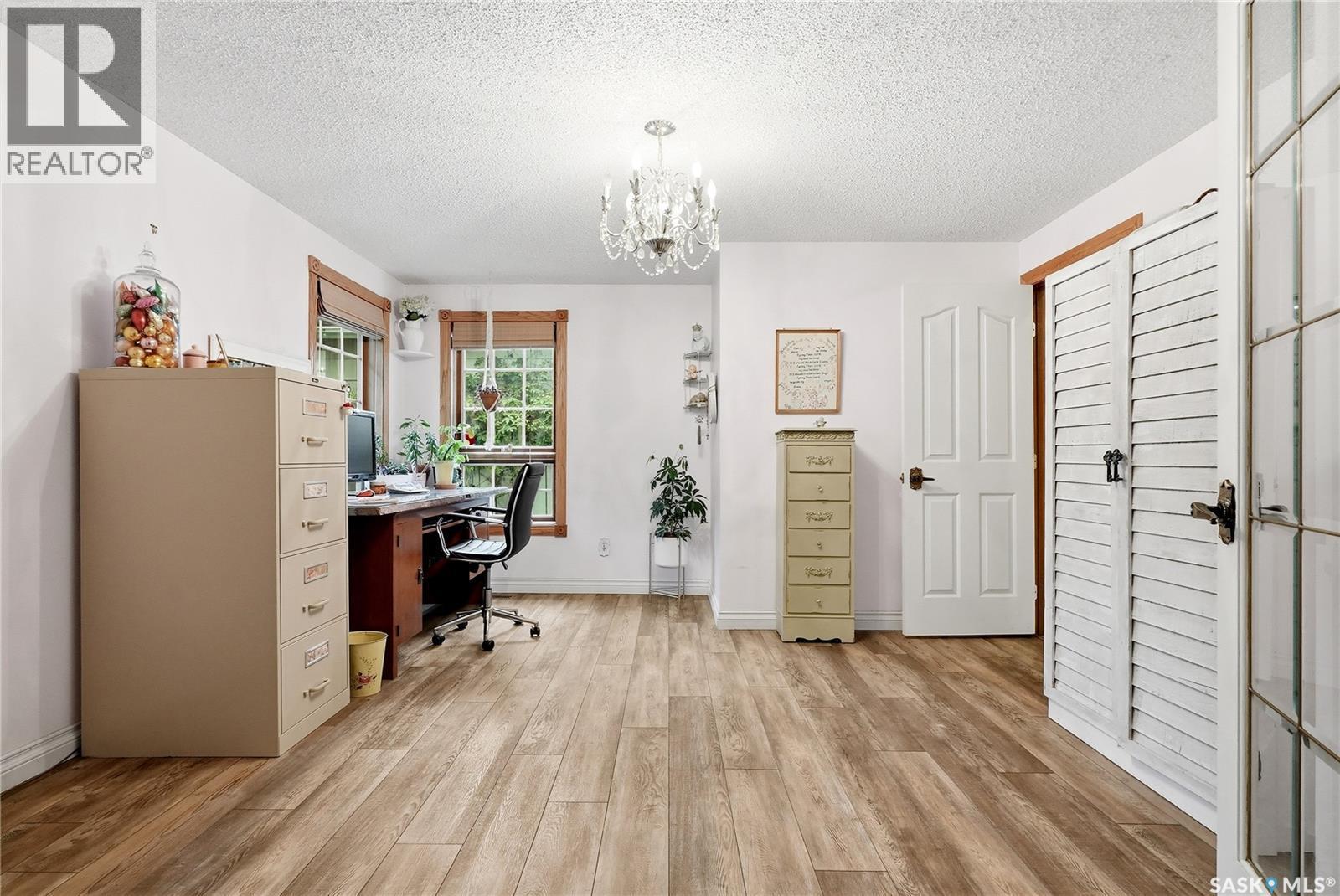 206 Willoughby Crescent, Saskatoon, SK