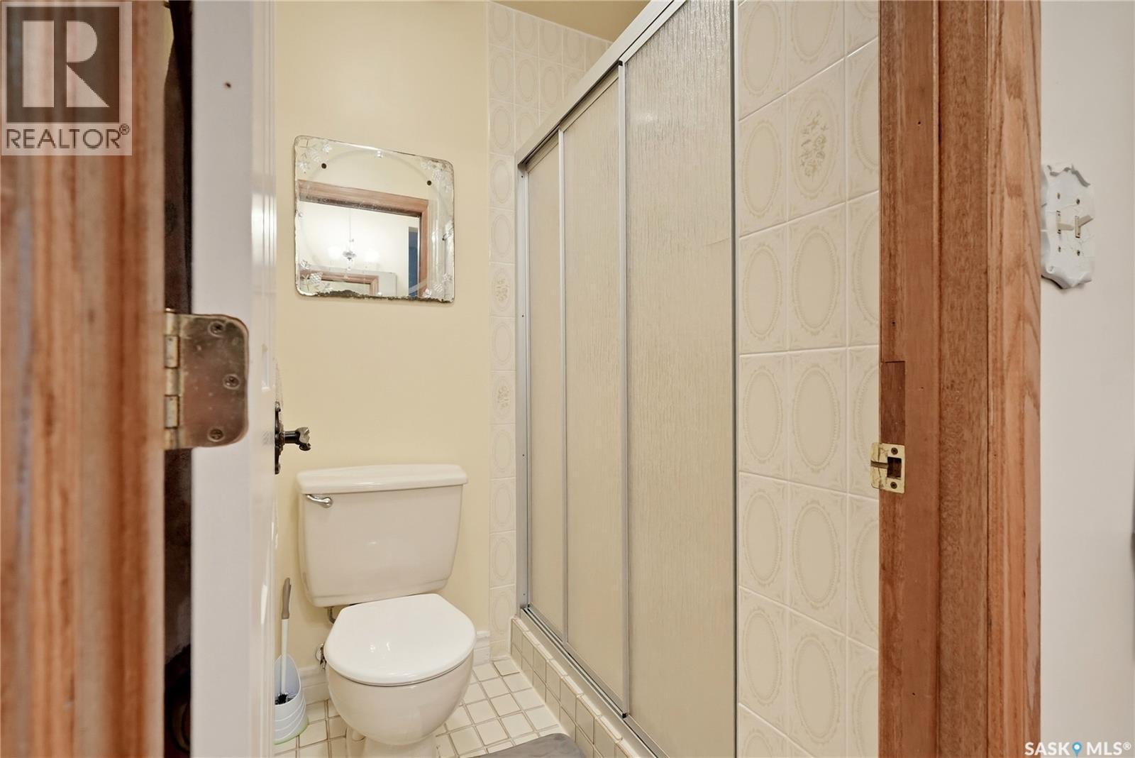 206 Willoughby Crescent, Saskatoon, SK