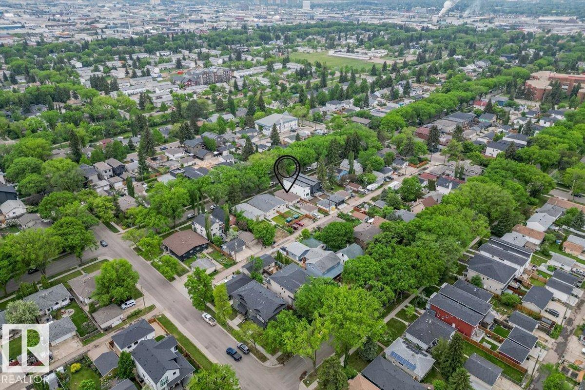9324 70 Av Nw, Edmonton, AB