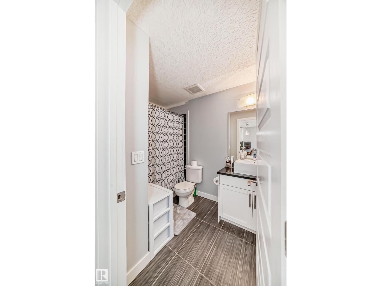5151 Windermere Bv Sw, Edmonton, AB