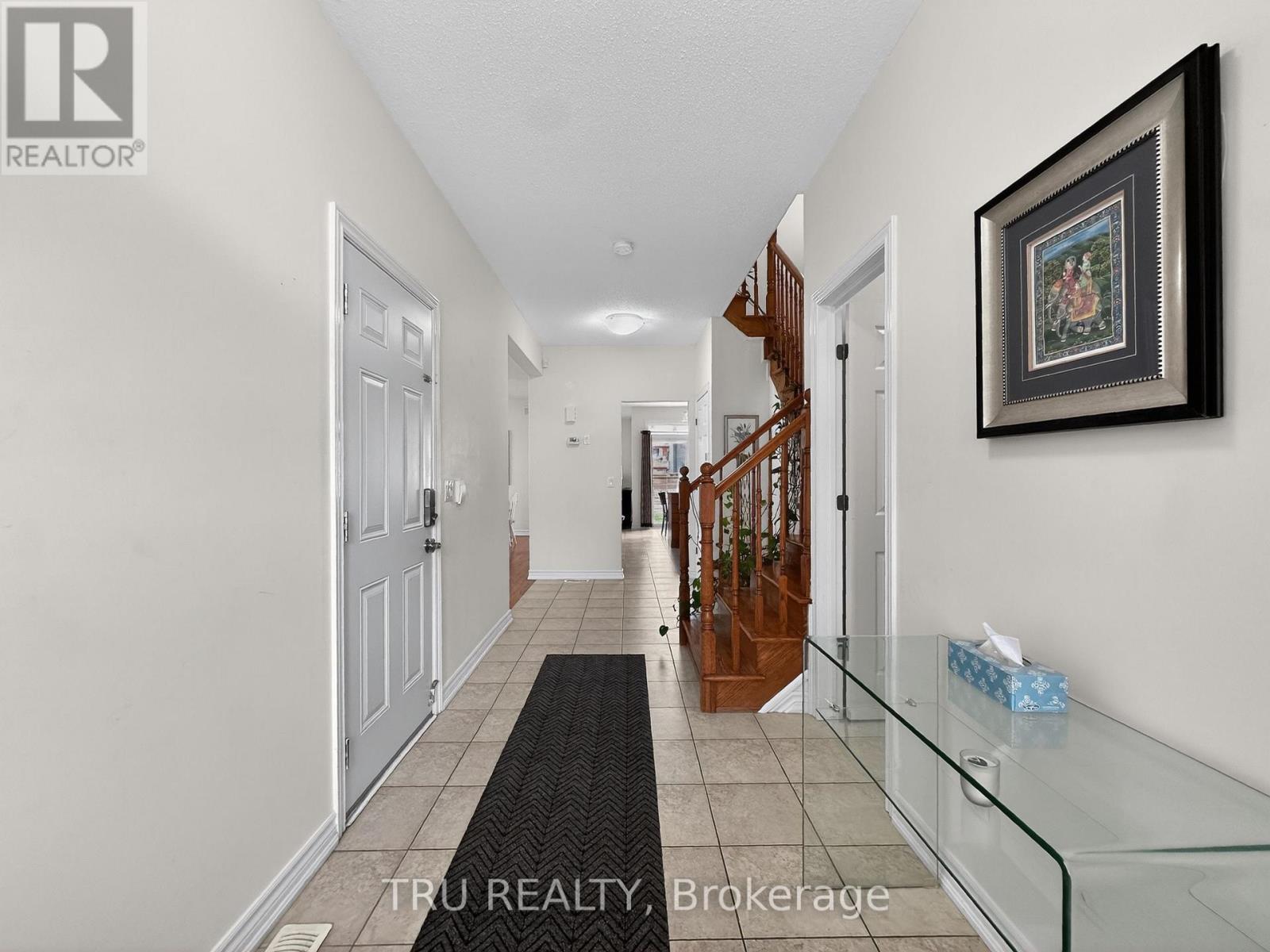 Entrance - 200 Celtic Ridge Crescent, Ottawa, ON