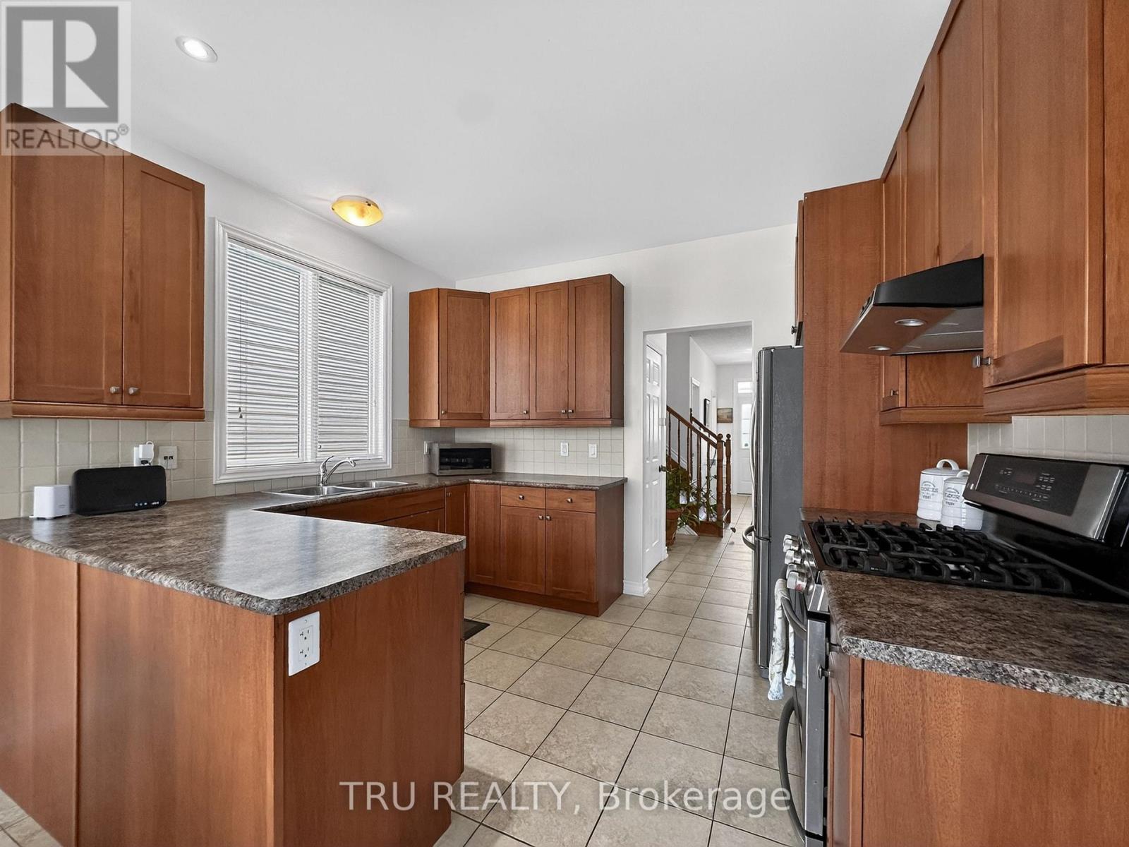 Kitchen - 4 - 200 Celtic Ridge Crescent, Ottawa, ON