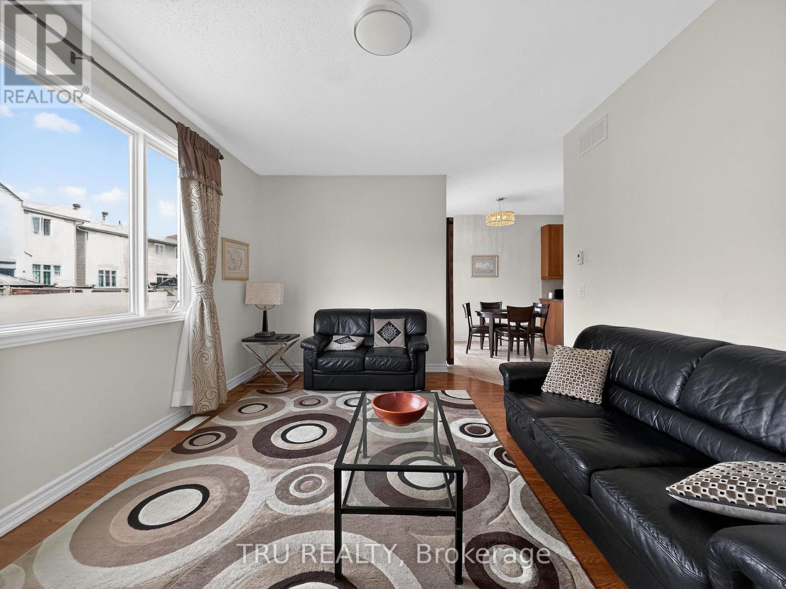 Family Room - 3 - 200 Celtic Ridge Crescent, Ottawa, ON