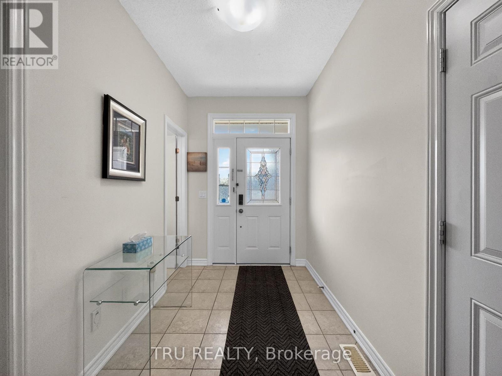 Entrance - 2 - 200 Celtic Ridge Crescent, Ottawa, ON