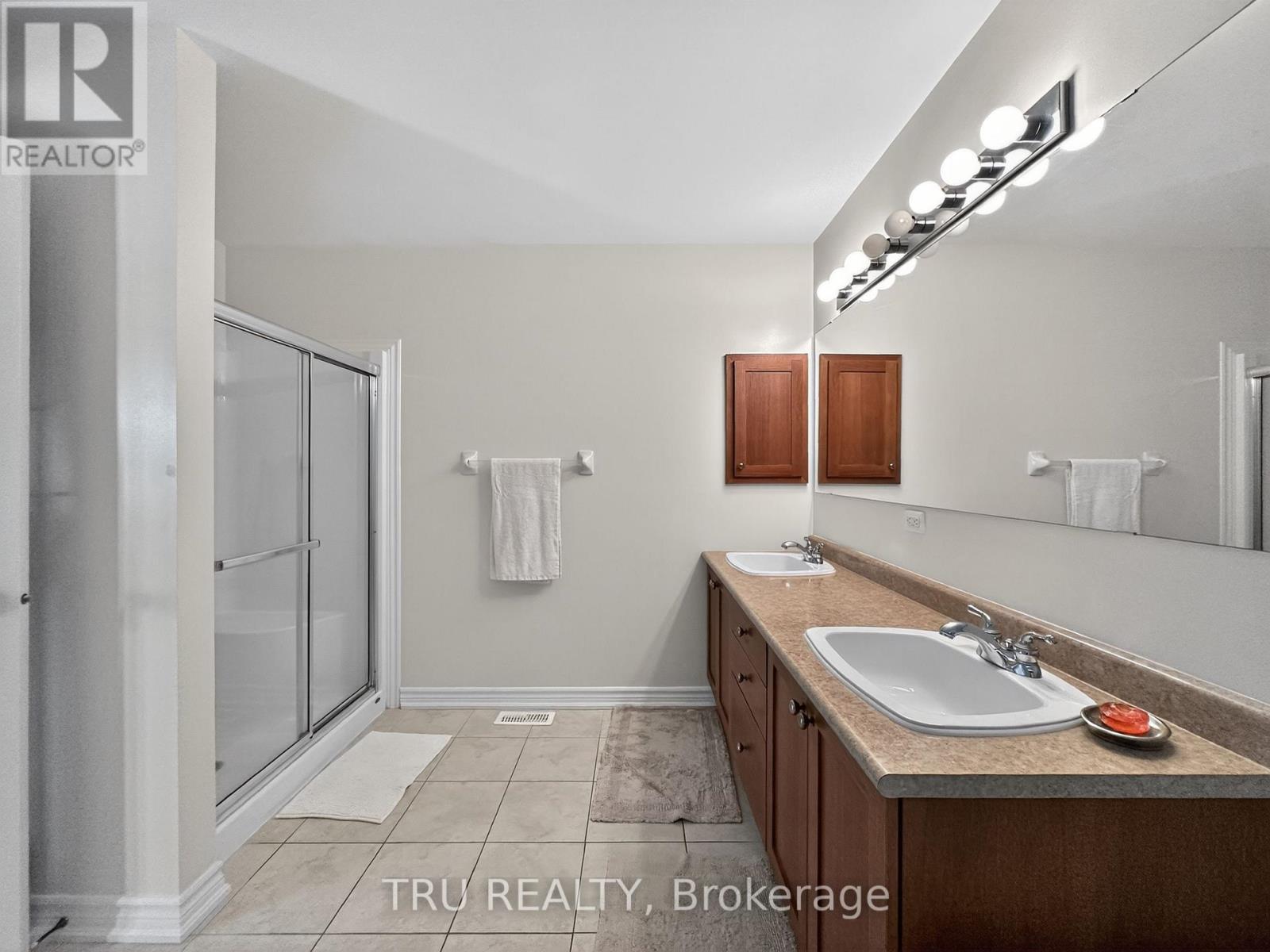 Primary Ensuite - 2 - 200 Celtic Ridge Crescent, Ottawa, ON