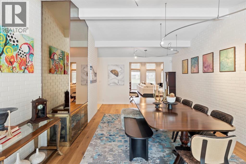3521 Ouellette, Windsor, ON