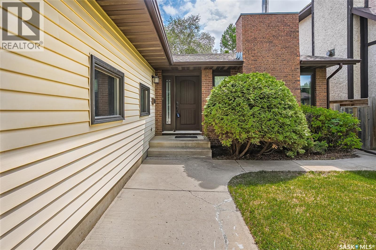 471 Wakabayashi Crescent, Saskatoon, SK