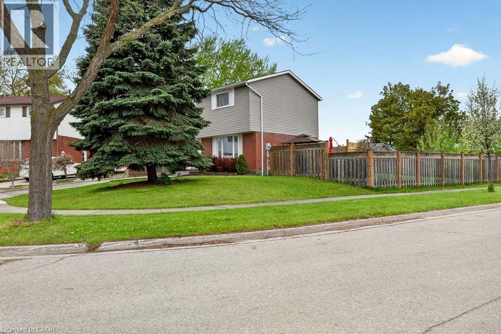 120 Chilton Drive, Hamilton, ON