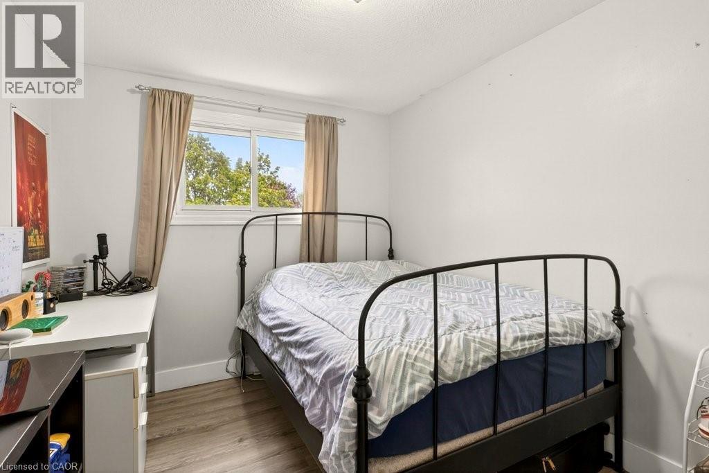 120 Chilton Drive, Hamilton, ON