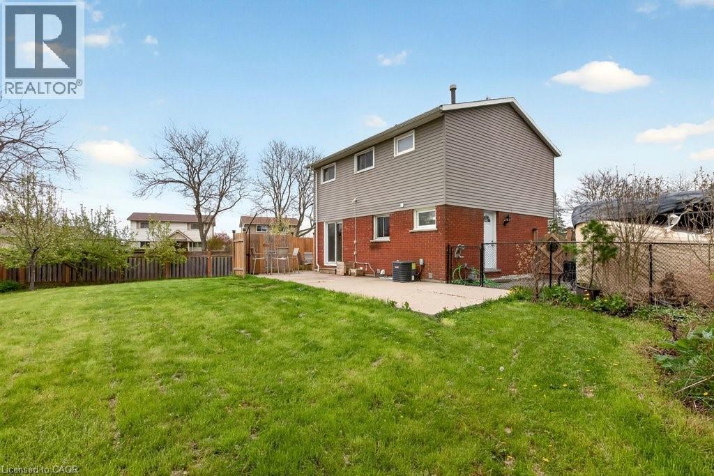 120 Chilton Drive, Hamilton, ON