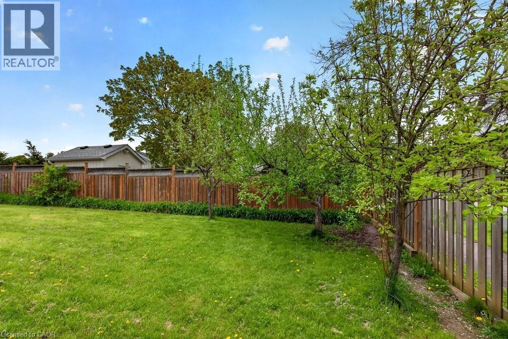 120 Chilton Drive, Hamilton, ON