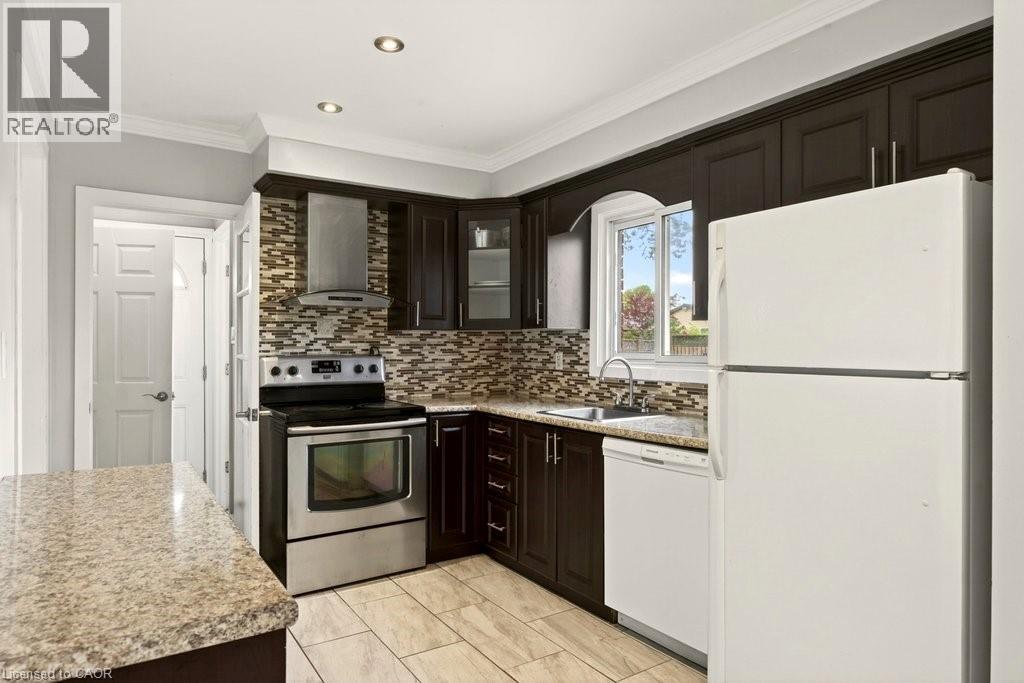 120 Chilton Drive, Hamilton, ON