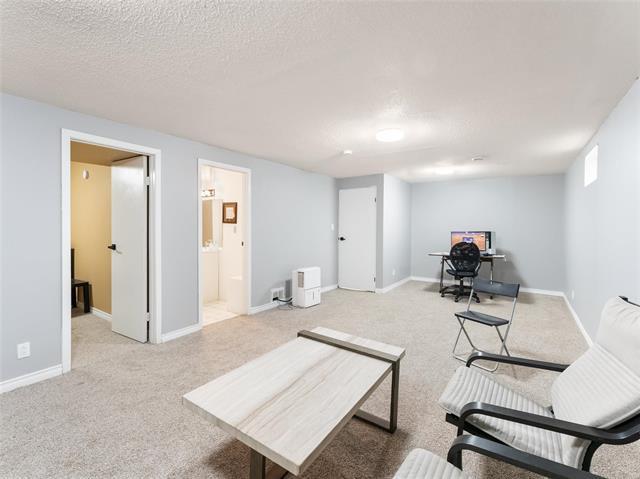 35 Point West Dr, Winnipeg, MB