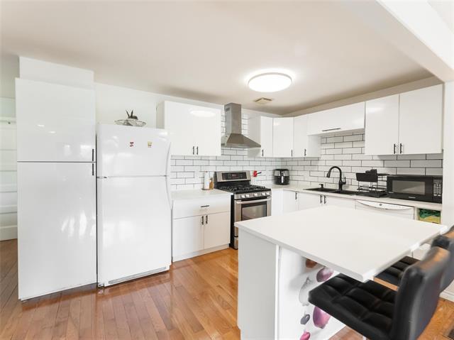 35 Point West Dr, Winnipeg, MB