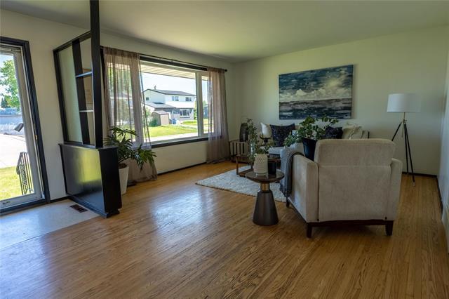 107 Penfold Cr, Winnipeg, MB