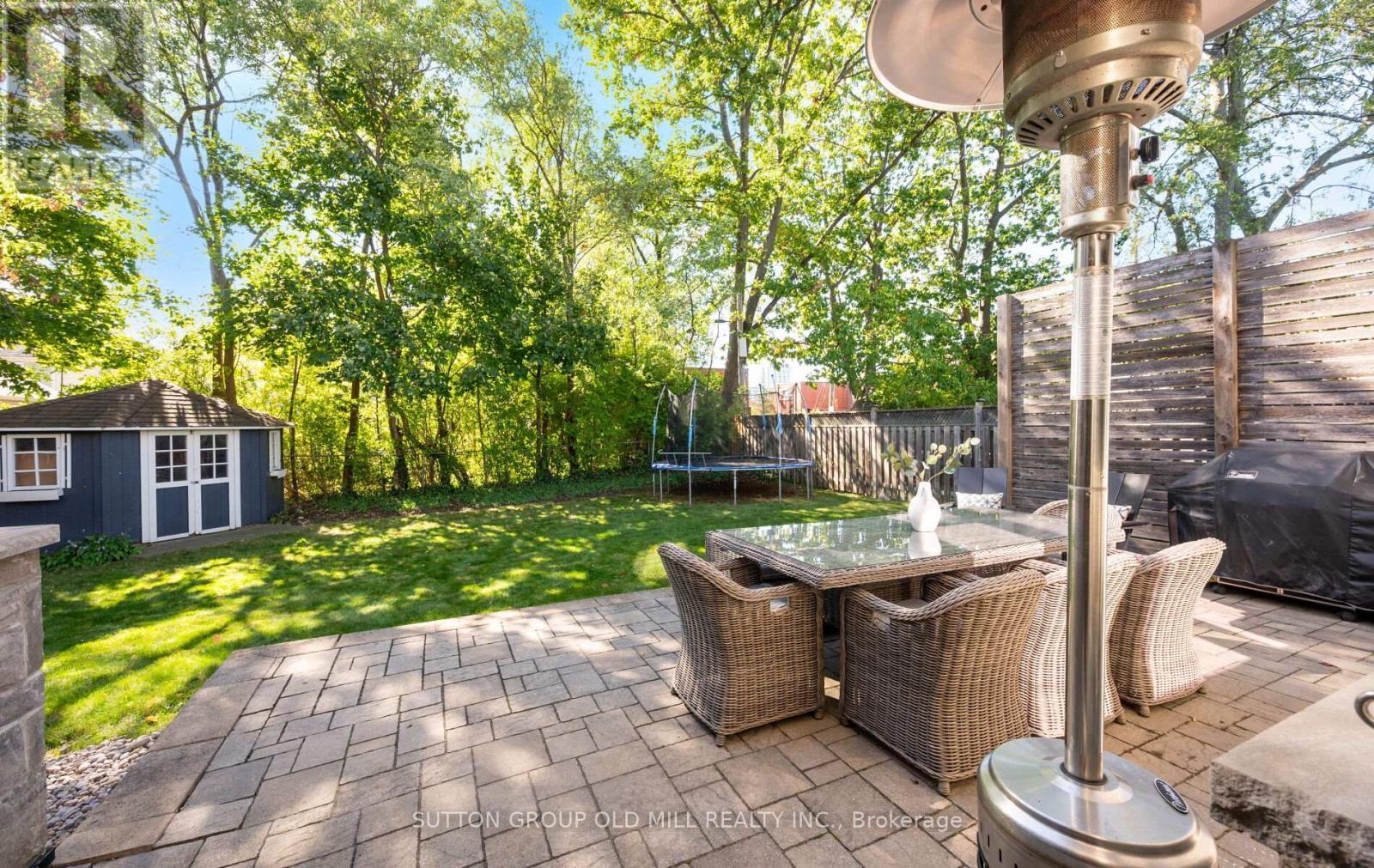 8 Cumberland Drive, Mississauga, ON