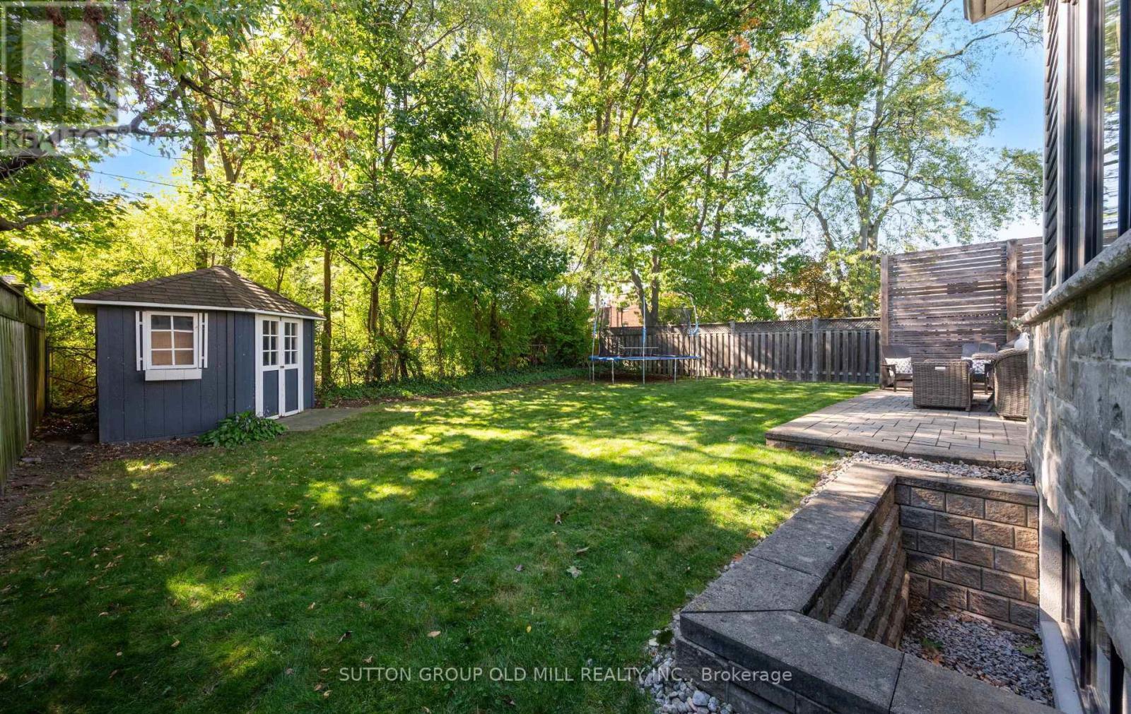 8 Cumberland Drive, Mississauga, ON