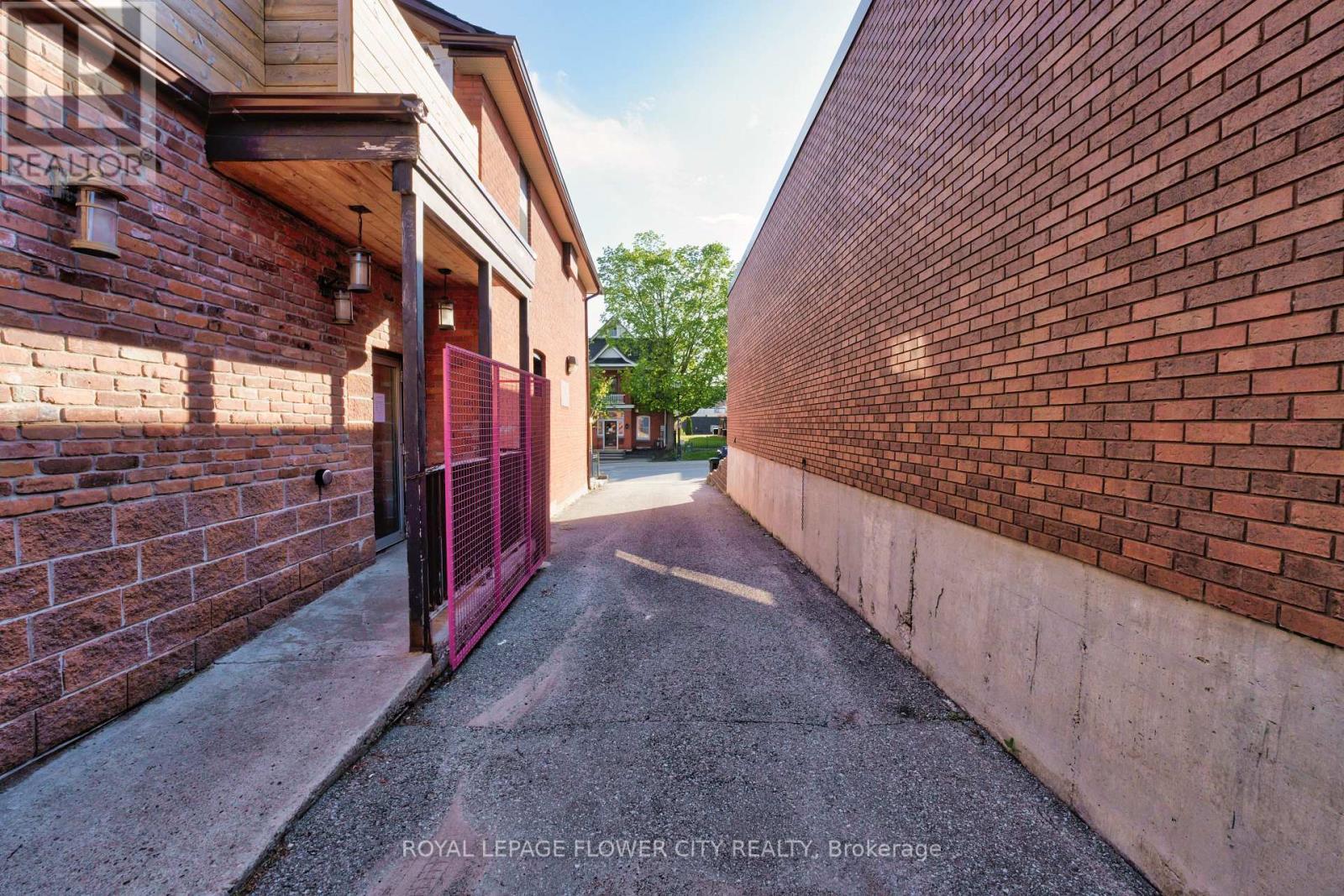 49 Mary Street, Barrie, ON