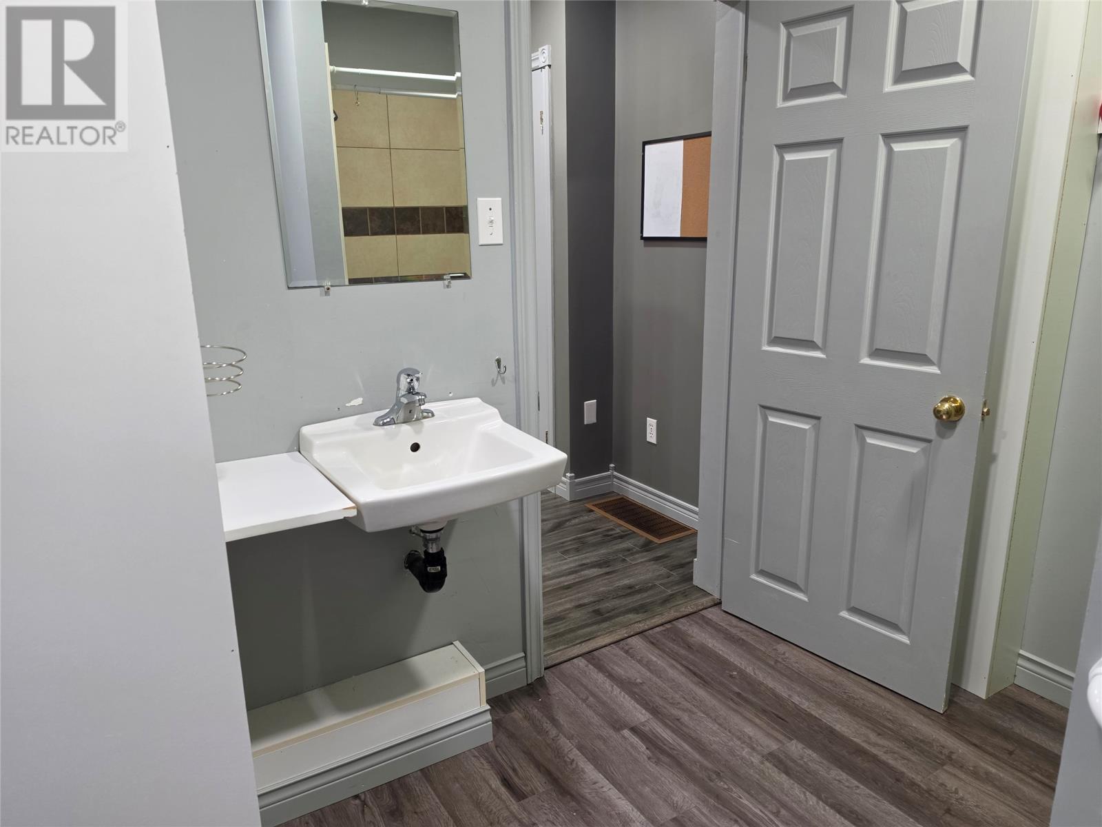 325 Main Street, Milltown, NL