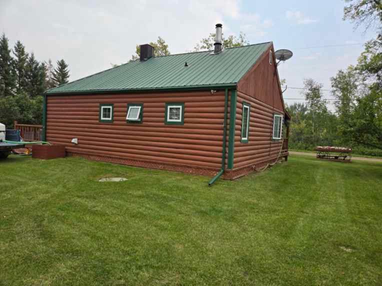 202 River Road, Swan River, MB