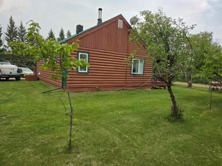202 River Road, Swan River, MB