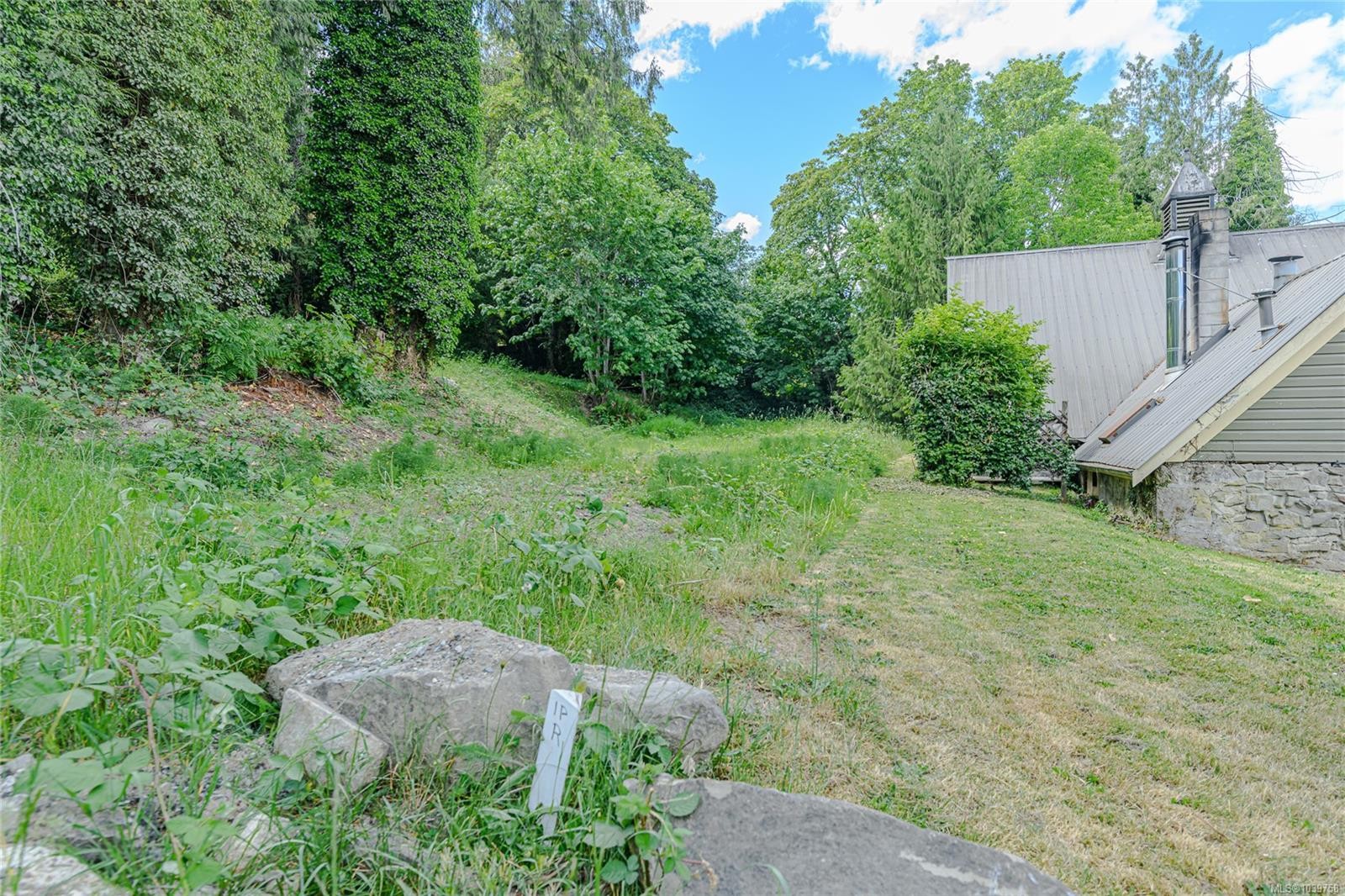 2 Drake Rd, Salt Spring, BC