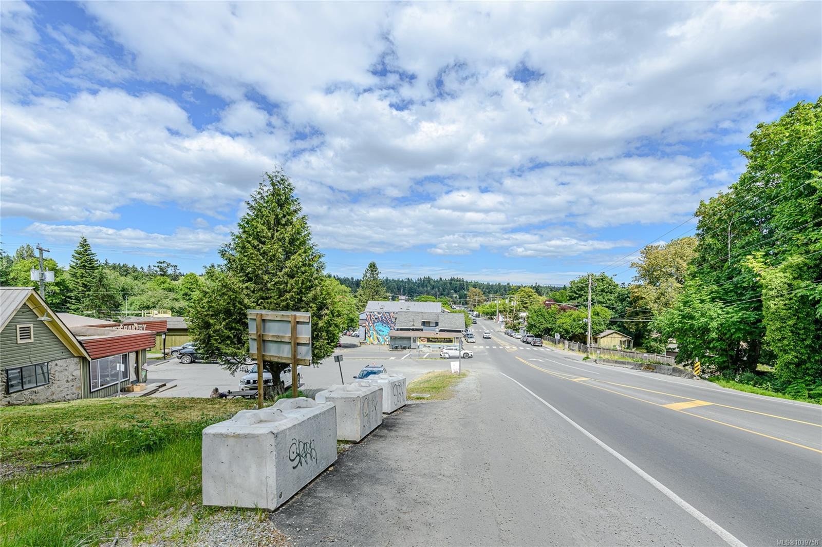 2 Drake Rd, Salt Spring, BC