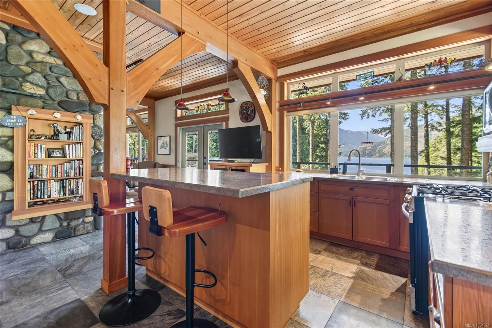 30 Baikie Dr, Campbell River, BC