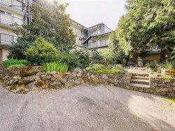 #201-991 Cloverdale Ave Saanich, BC V8X 2T5