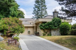 8587 Sansum Park Dr North Saanich, BC V8L 4V4