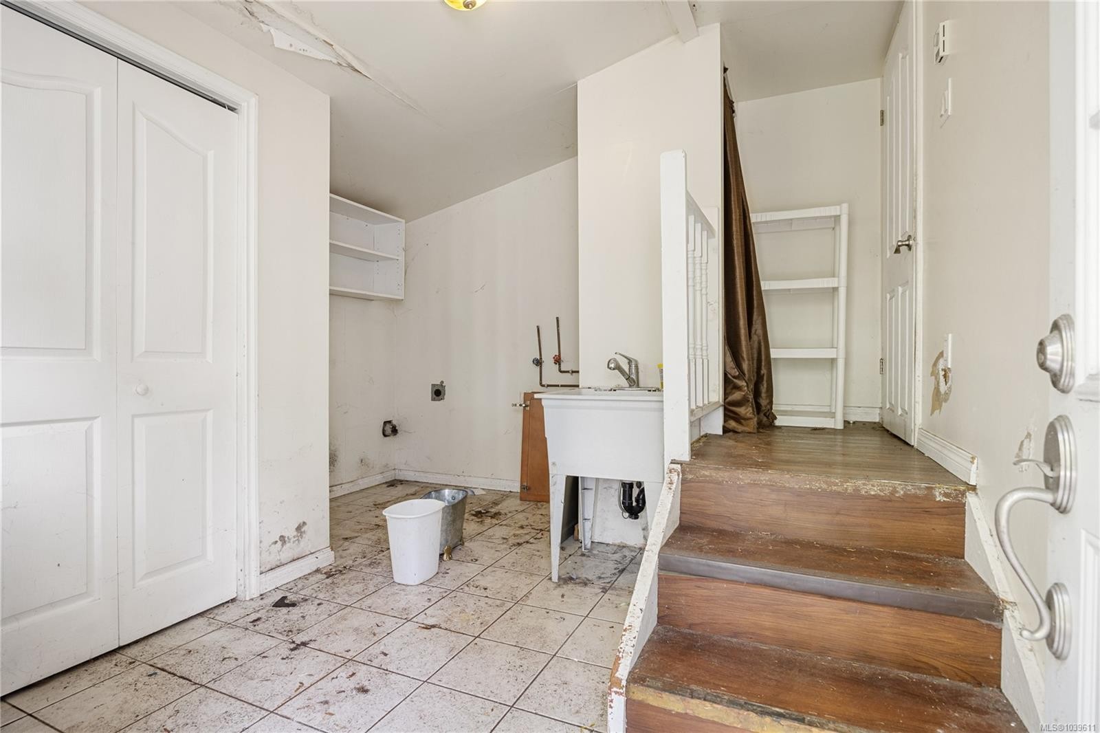 70 Hampton Rd, Saanich, BC
