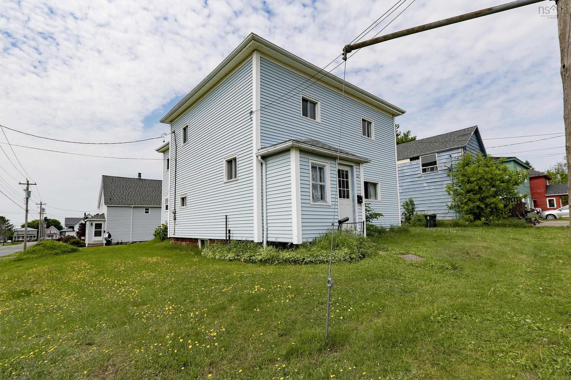 13 Erncliffe Street, Amherst, NS