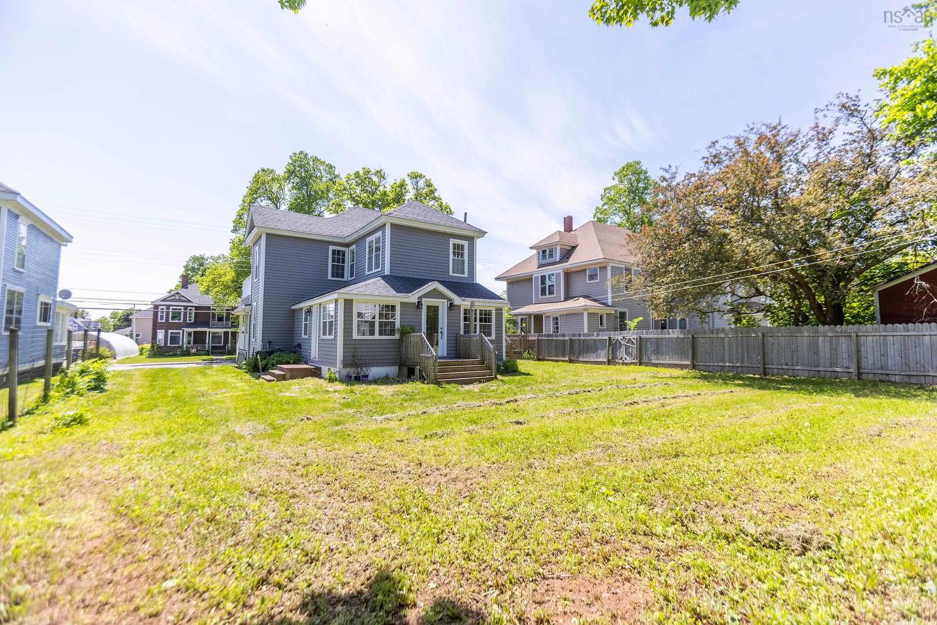 124 Church Street, Amherst, NS