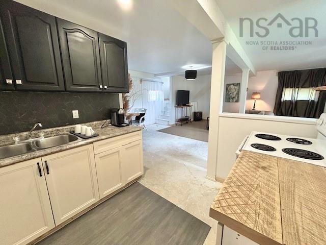 7729 Highway 321, Roslin, NS - Indoor Photo Showing Kitchen With Double Sink