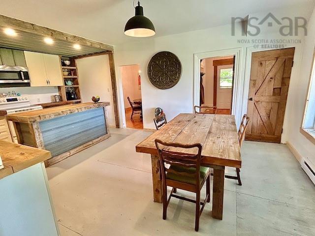 7729 Highway 321, Roslin, NS - Indoor