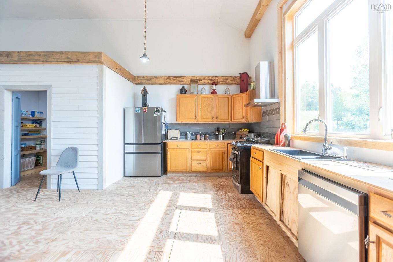 10563 Highway 2, Mapleton, NS