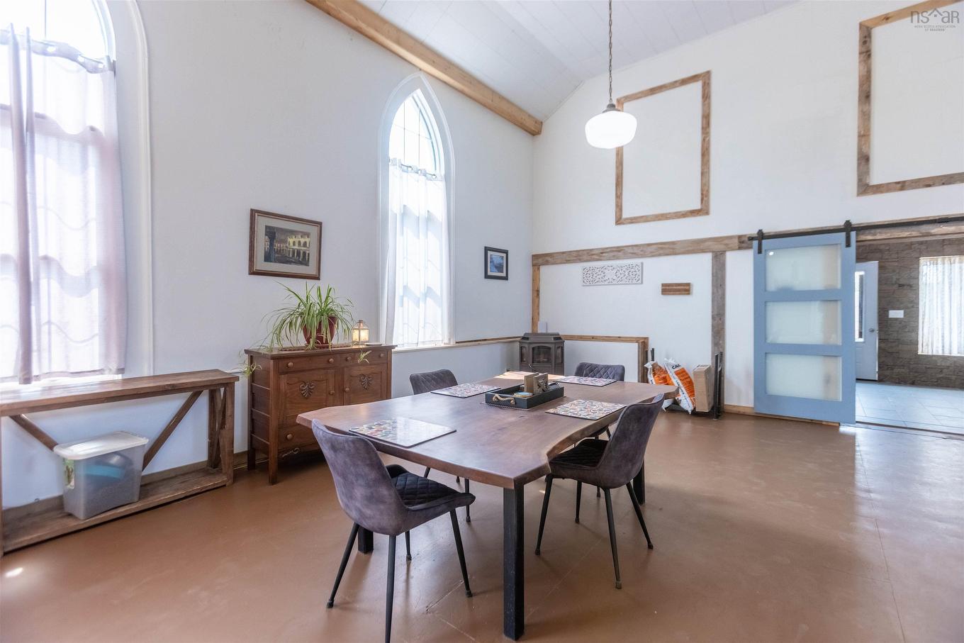 10563 Highway 2, Mapleton, NS