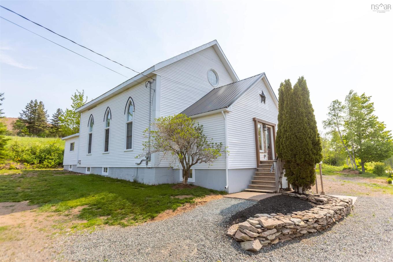 10563 Highway 2, Mapleton, NS