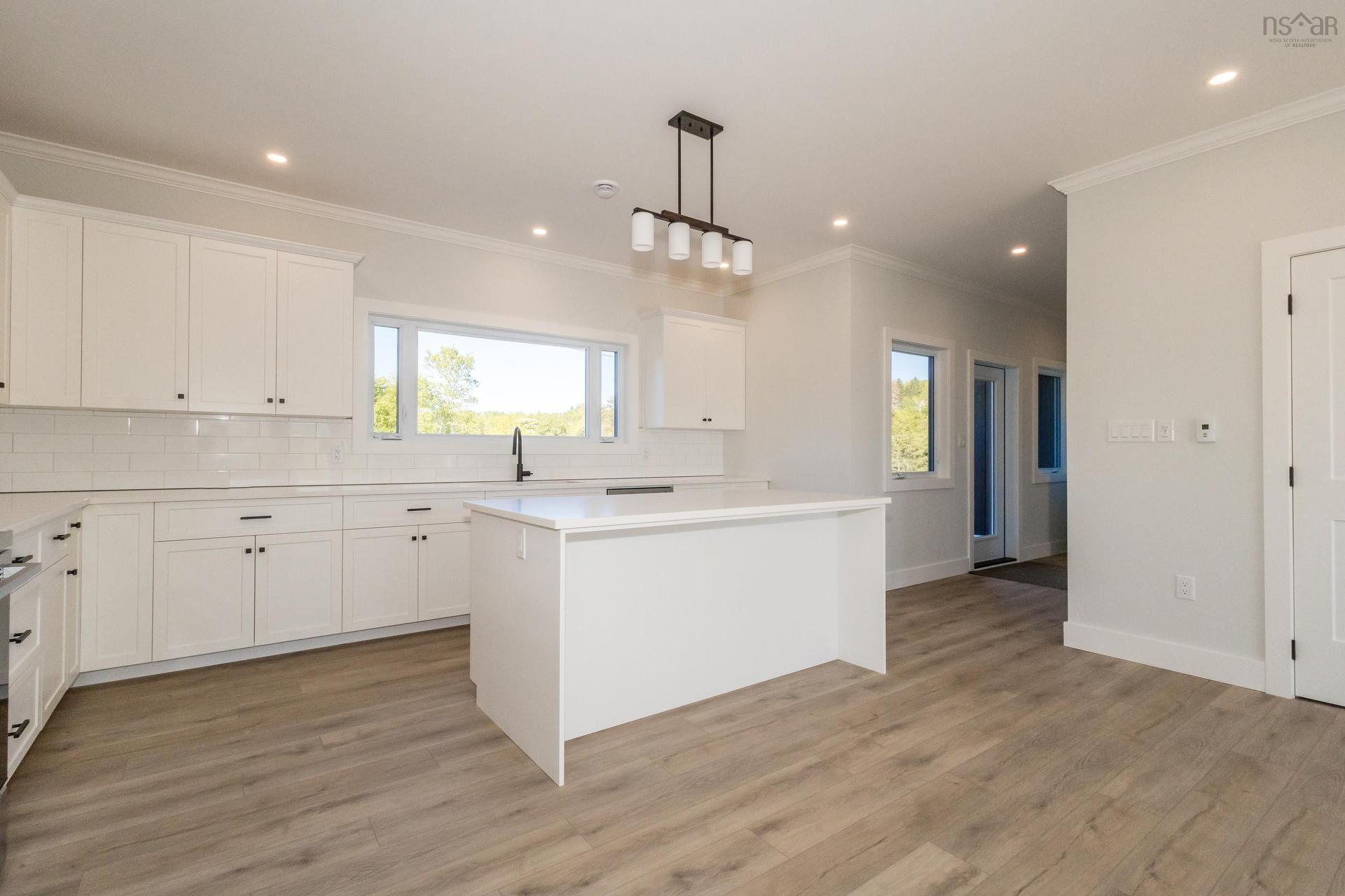 41 Colonial Arms Drive, Deep Brook, NS