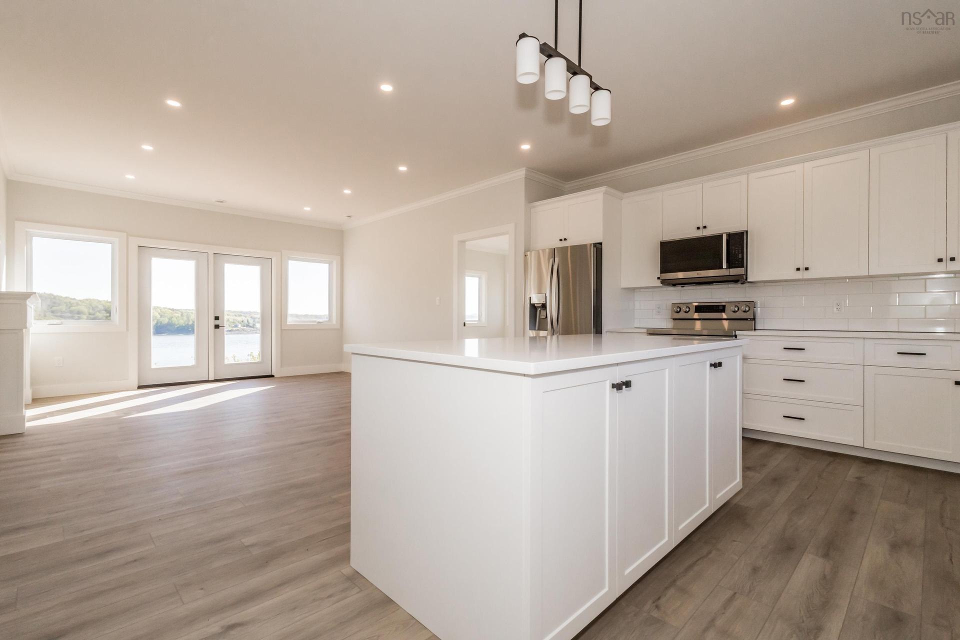 41 Colonial Arms Drive, Deep Brook, NS