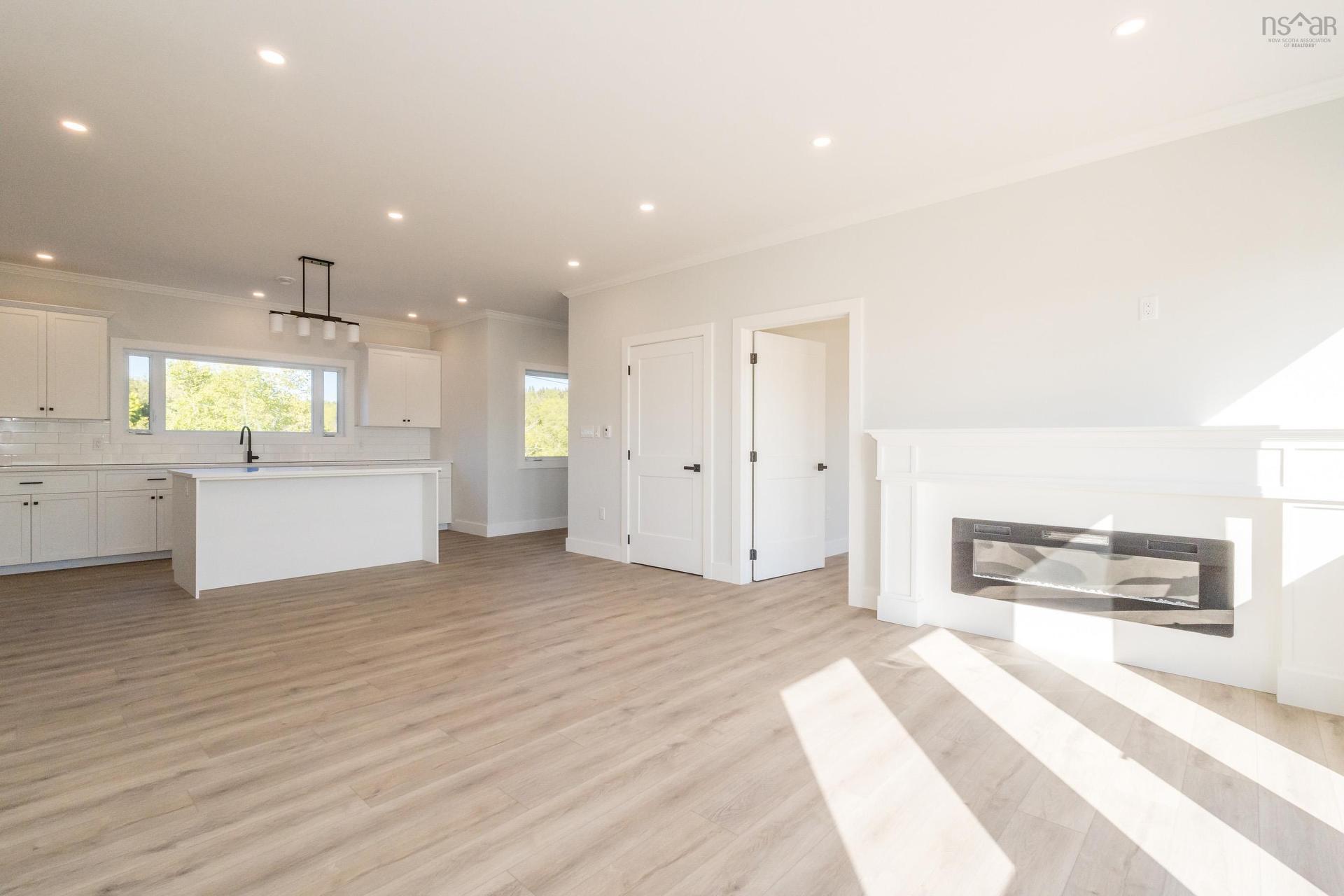 41 Colonial Arms Drive, Deep Brook, NS